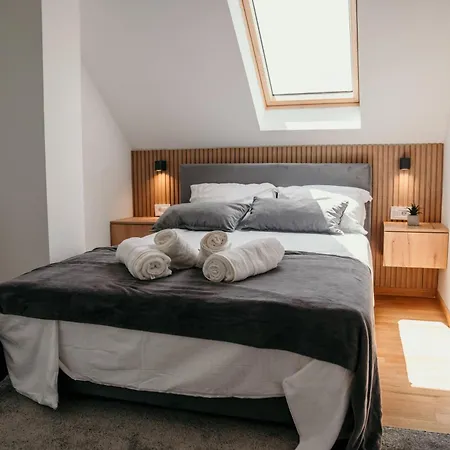 Pine Lux Апартаменты Златибор